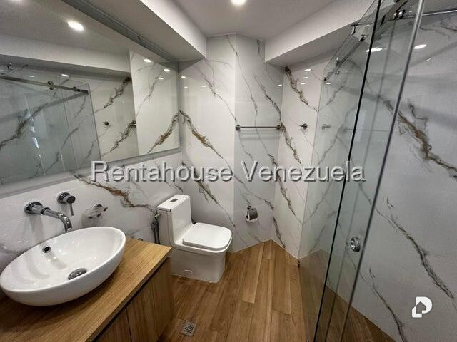 Apartamento en El Rosal, Caracas – 13