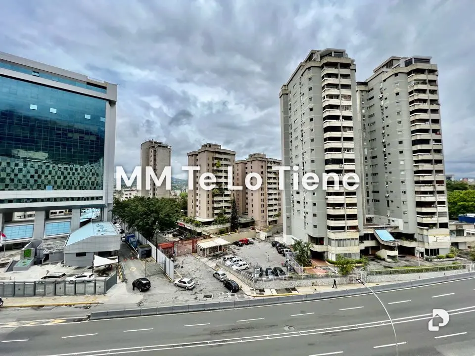 Office in La Carlota, Caracas – 17