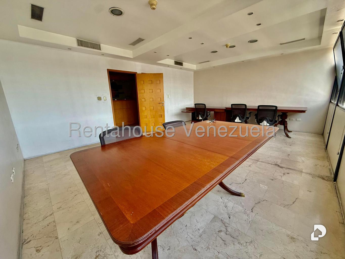 Oficina en Bello Monte, Caracas – 16