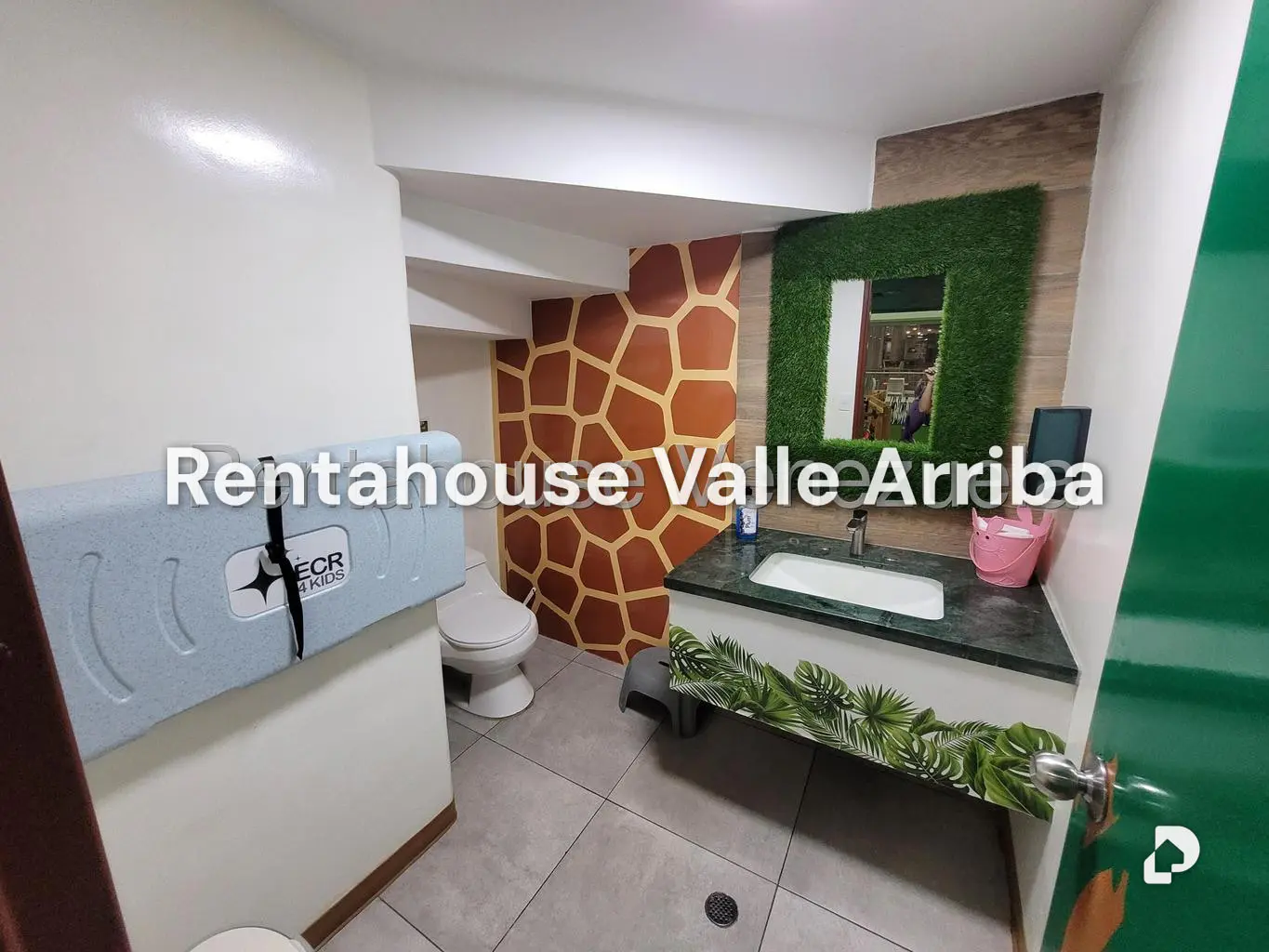 Local comercial en La California Norte, Caracas – 16