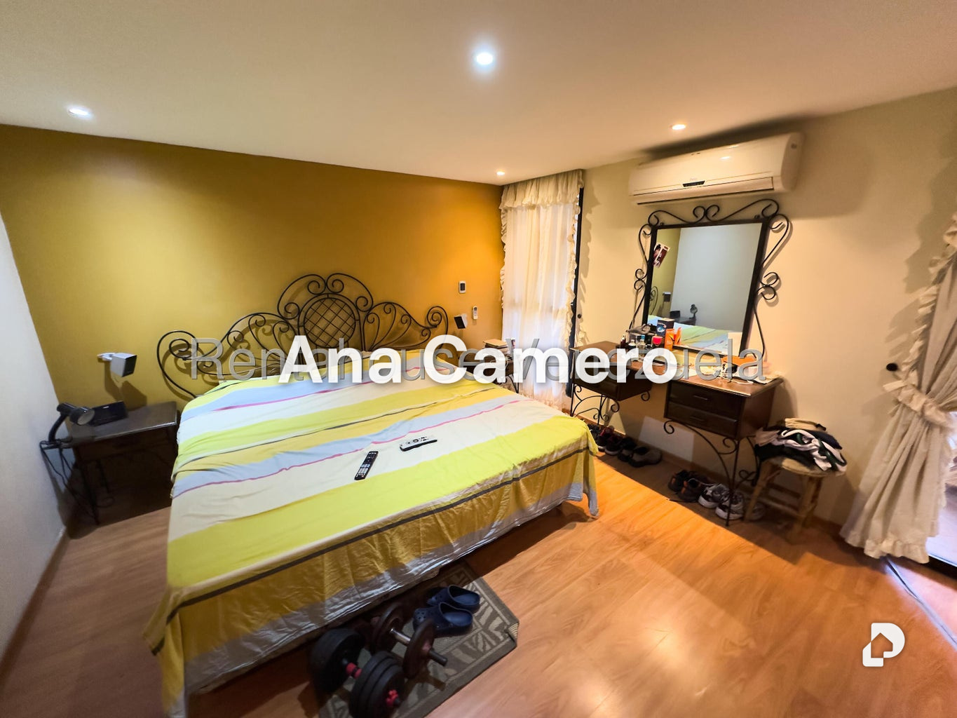 Casa en Santa Rosa de Lima, Caracas – 11