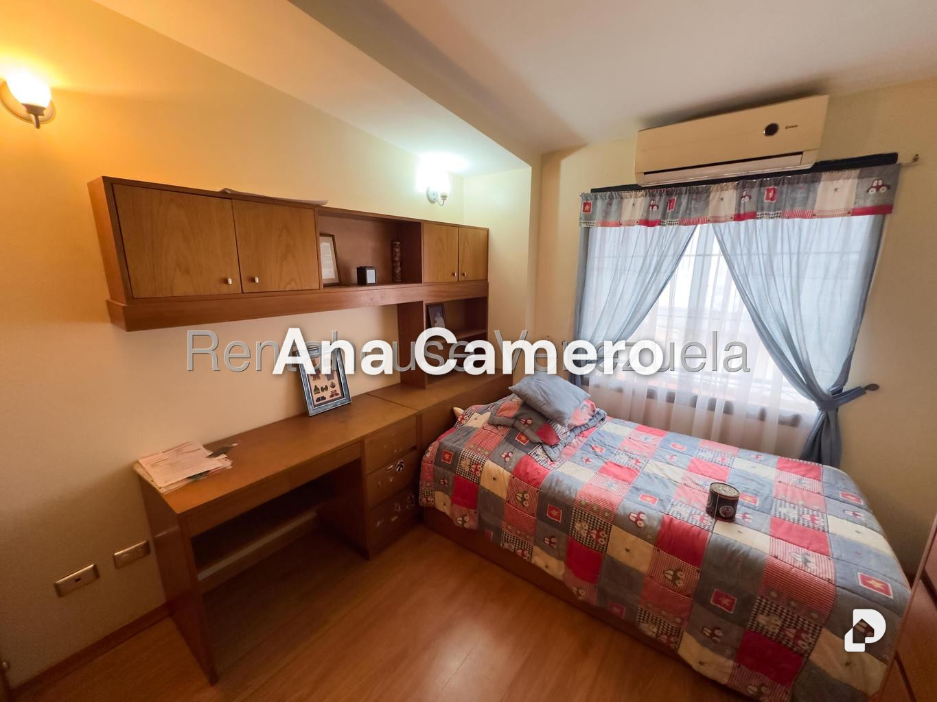 Casa en Santa Rosa de Lima, Caracas – 18
