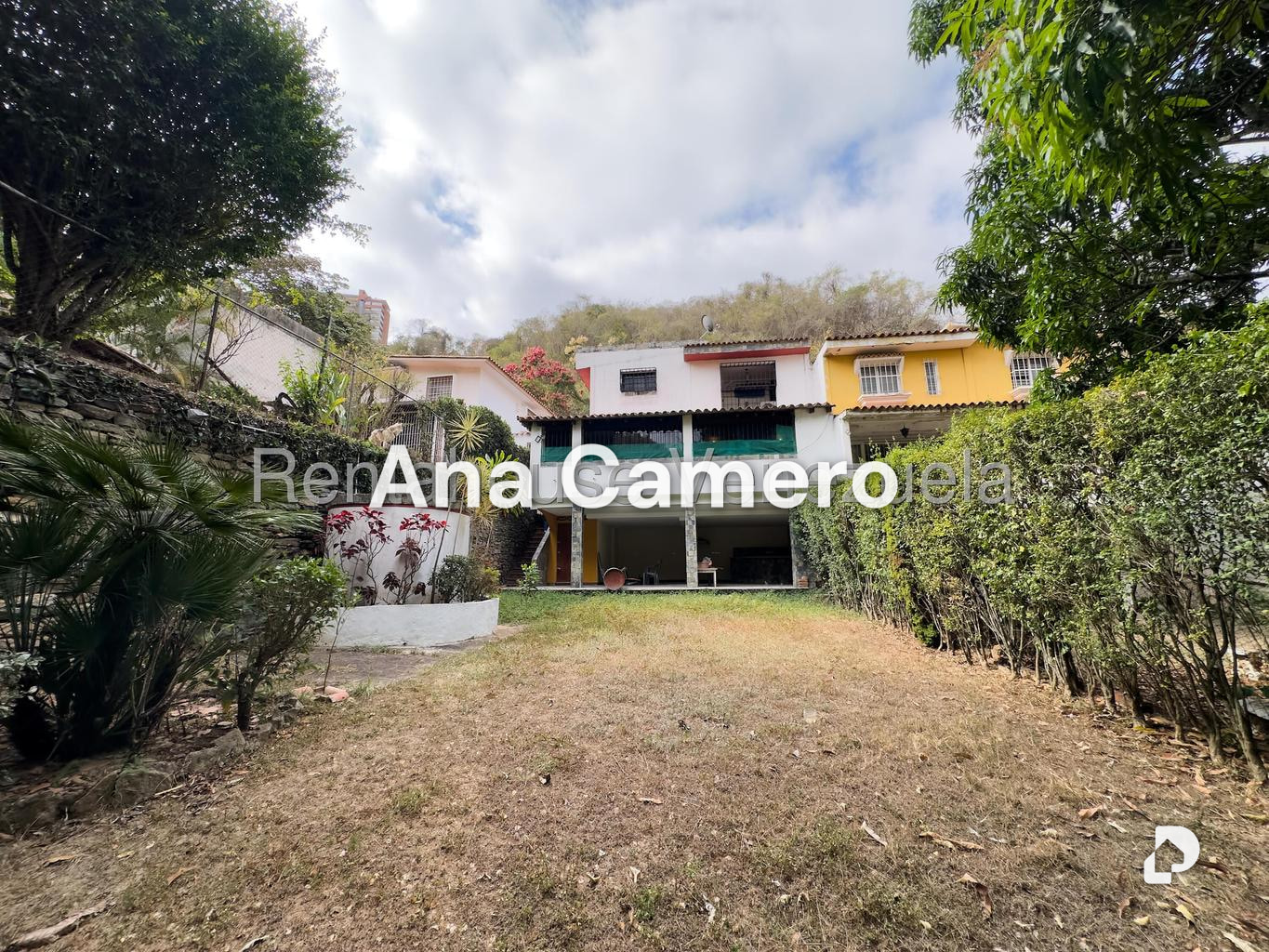 Casa en Santa Rosa de Lima, Caracas – 25
