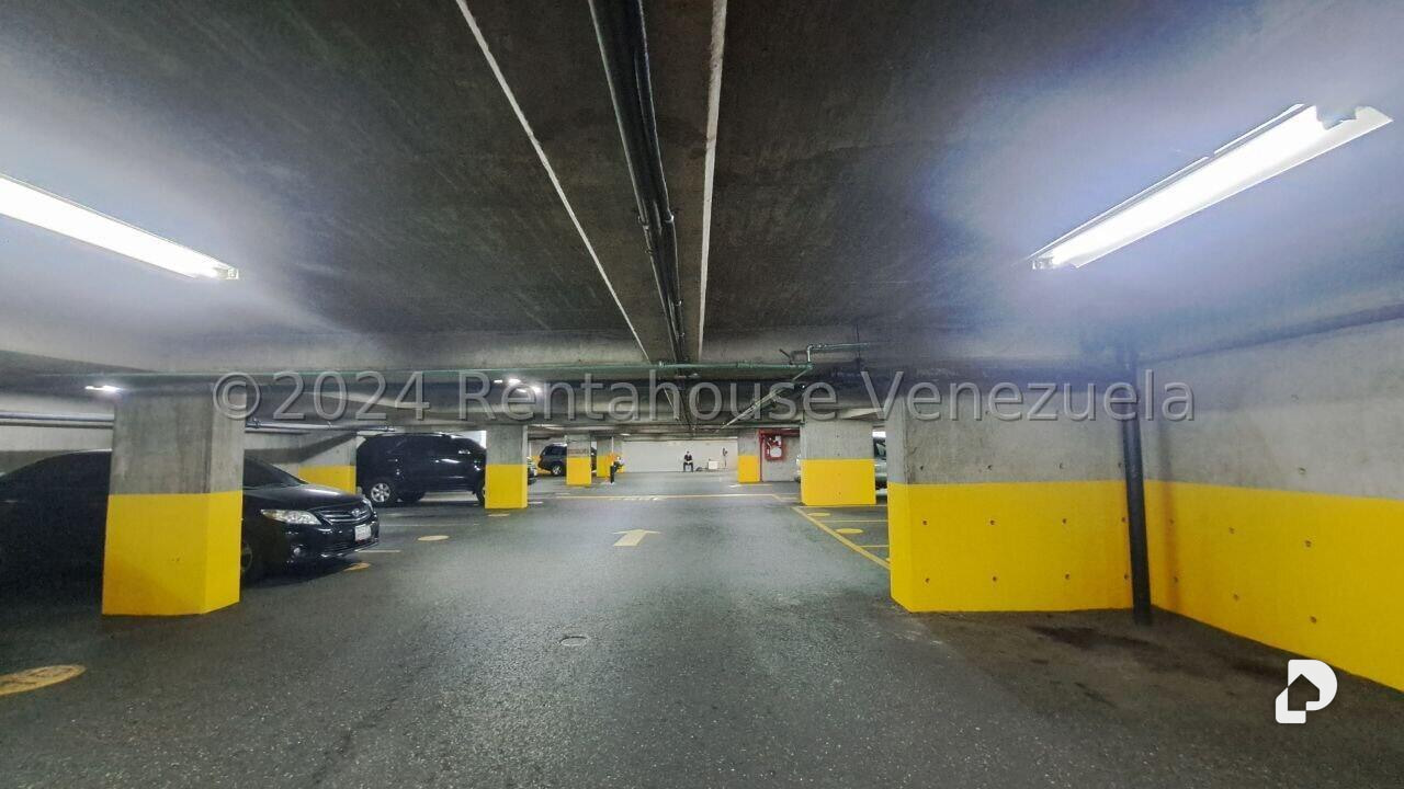 Oficina en El Rosal, Caracas – 24