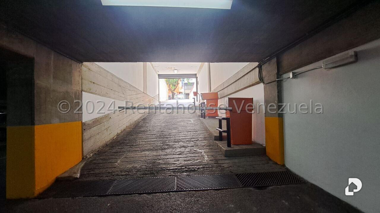 Oficina en El Rosal, Caracas – 25