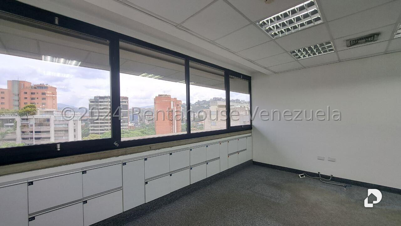 Oficina en El Rosal, Caracas – 18