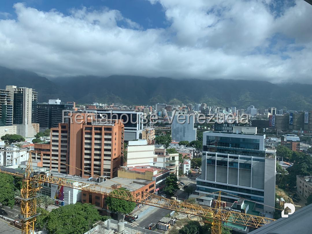 Oficina en Las Mercedes, Caracas – 16
