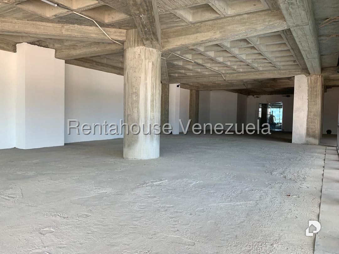 Oficina en Las Mercedes, Caracas – 15