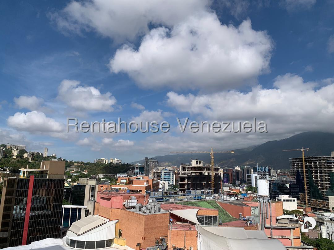 Oficina en Las Mercedes, Caracas – 10