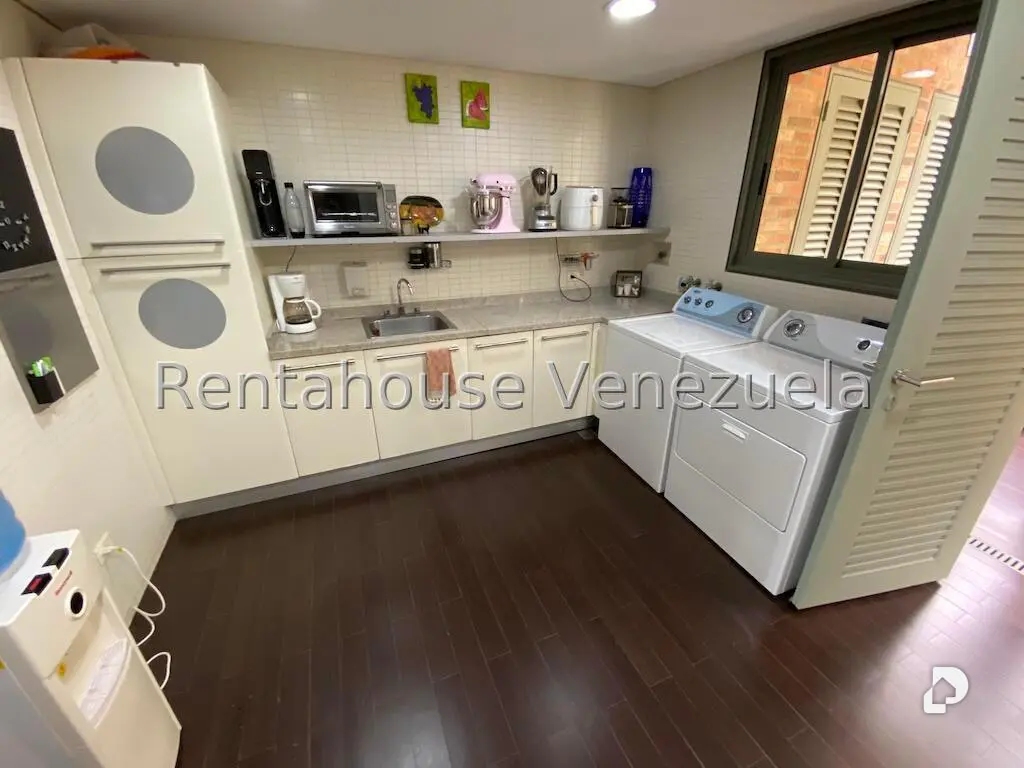 Casa en Mirador de Los Campitos I, Caracas – 13