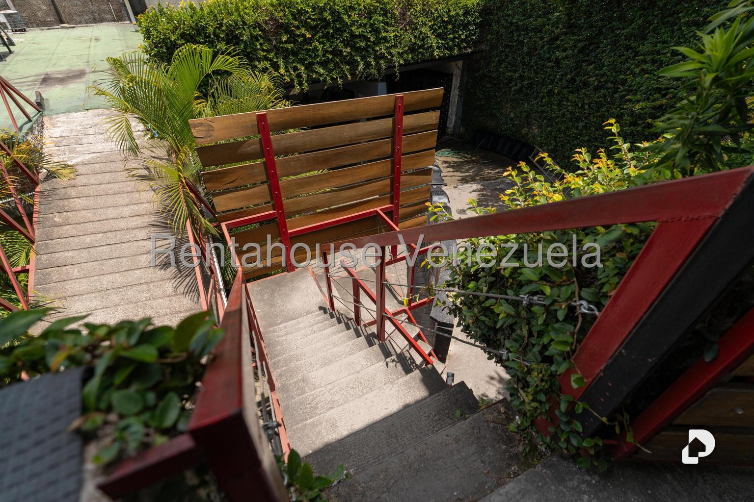 Local comercial en El Hatillo, Caracas – 25