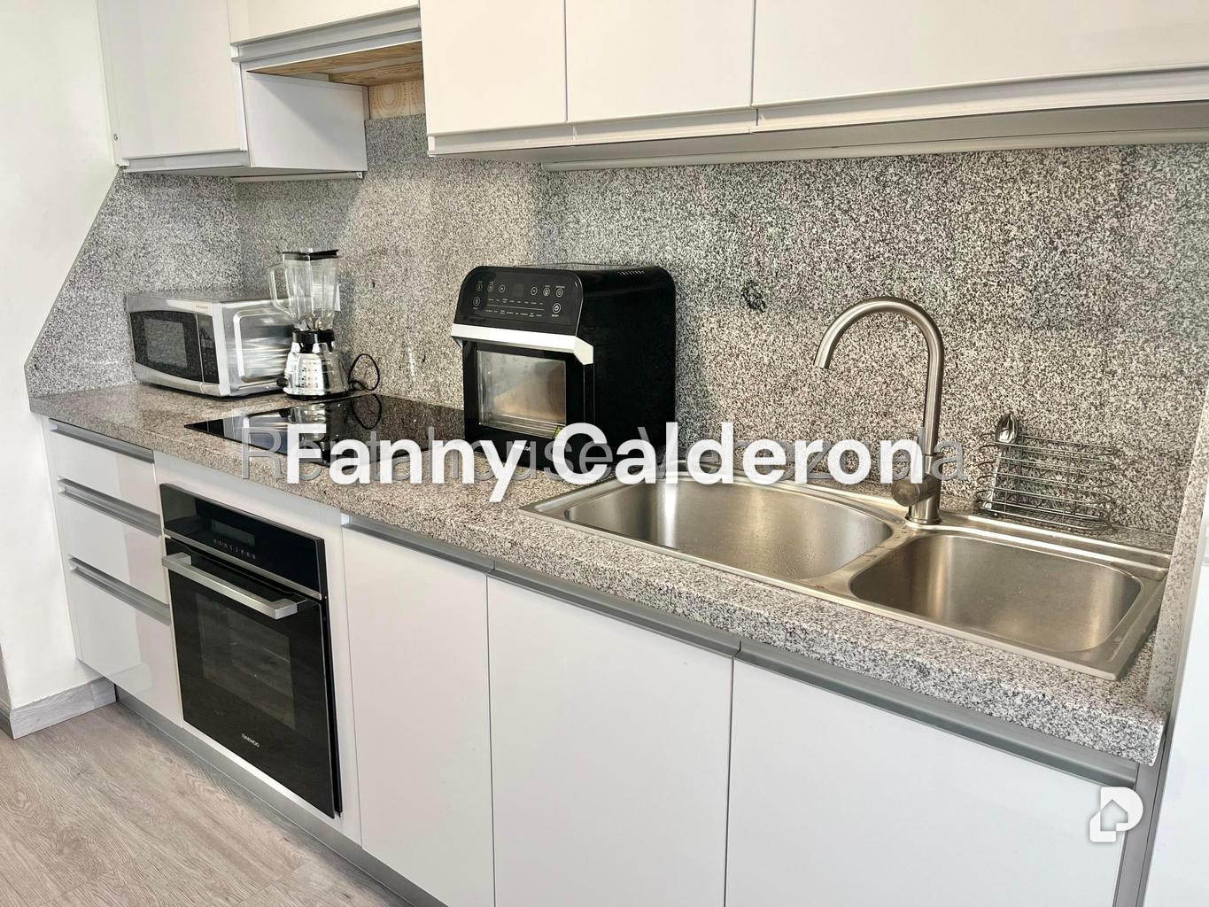 Apartamento en La Florida, Caracas – 11