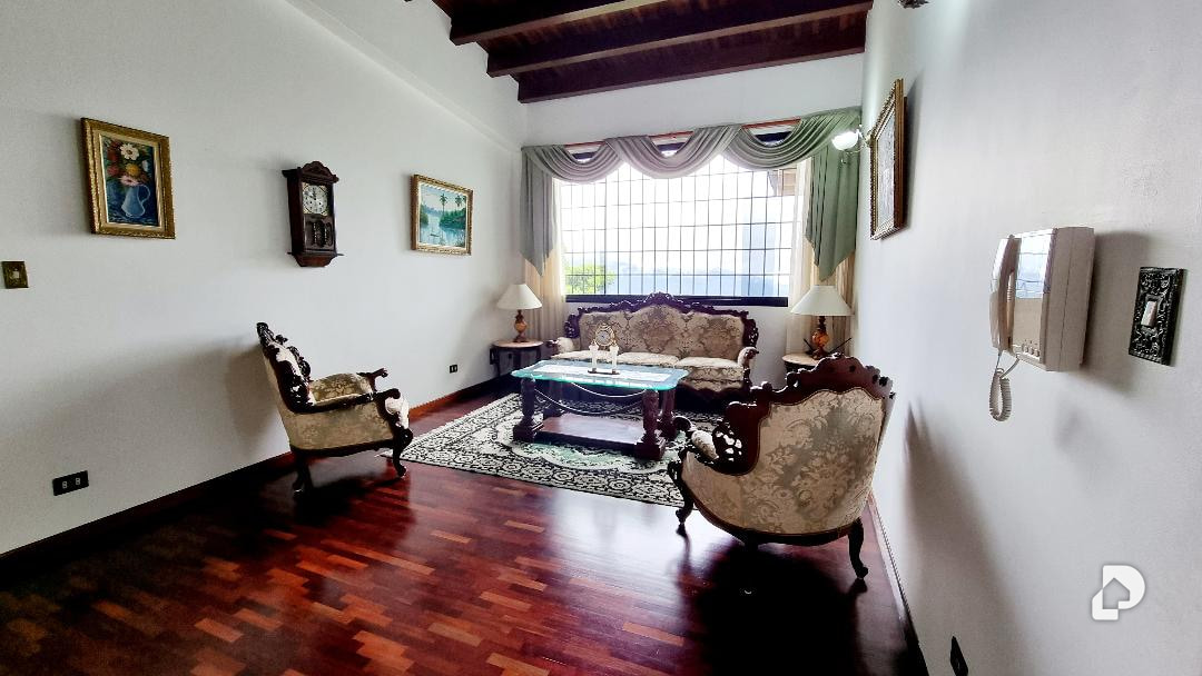 House in La Lagunita, Caracas – 12