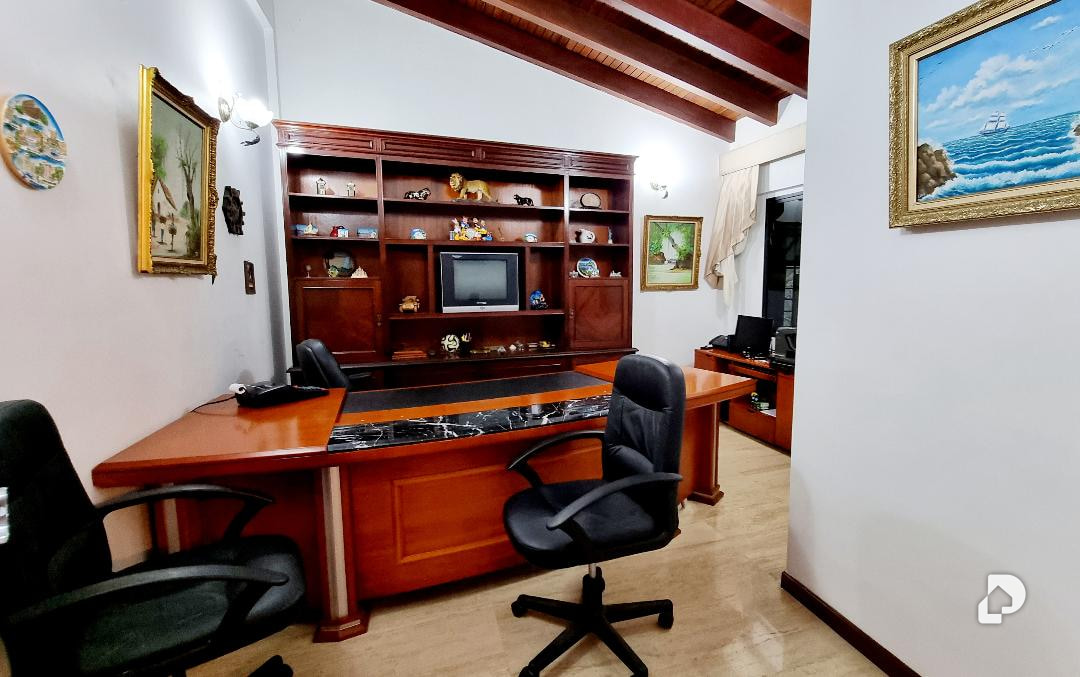 House in La Lagunita, Caracas – 7