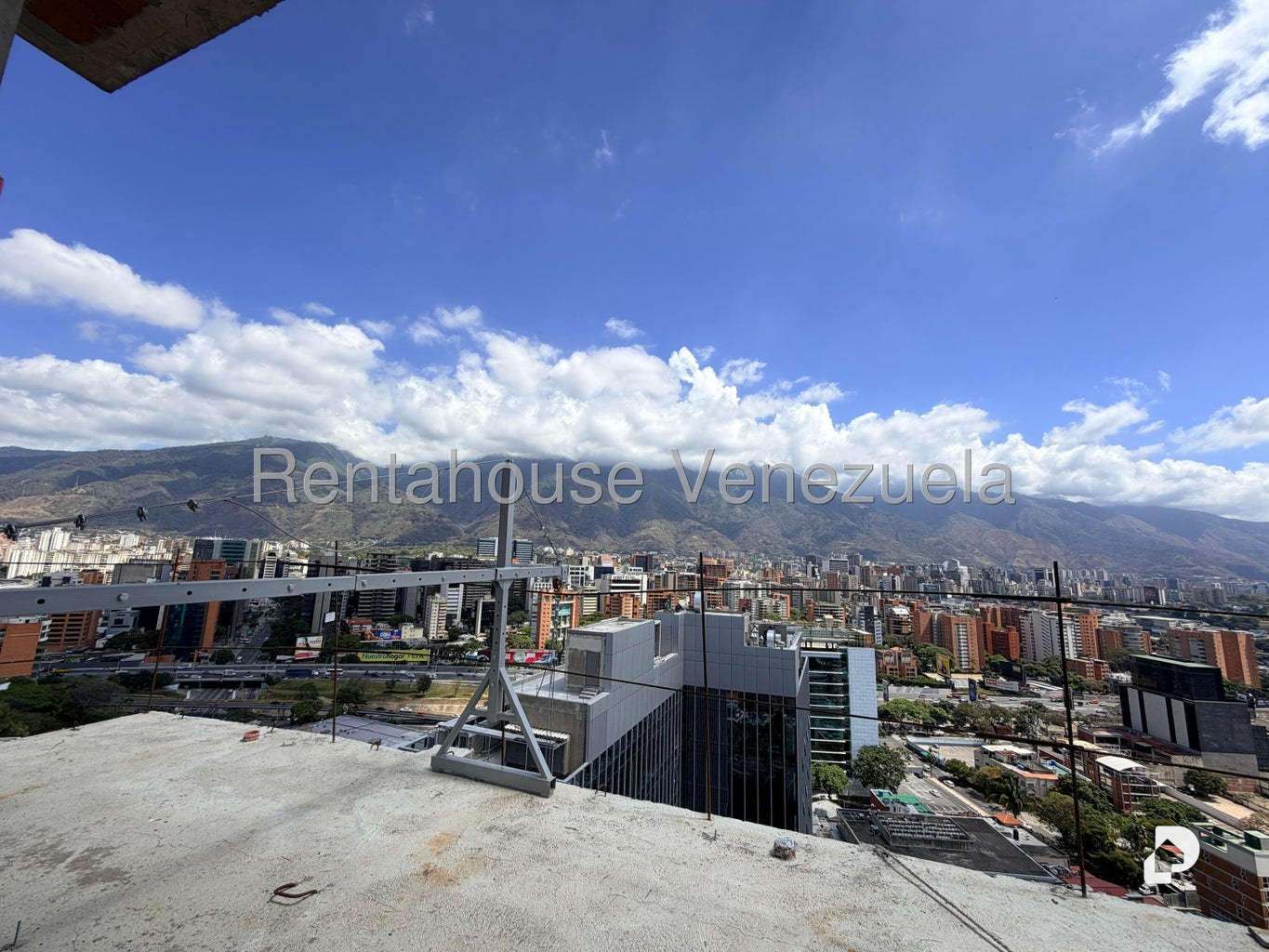 Oficina en Las Mercedes, Caracas – 10