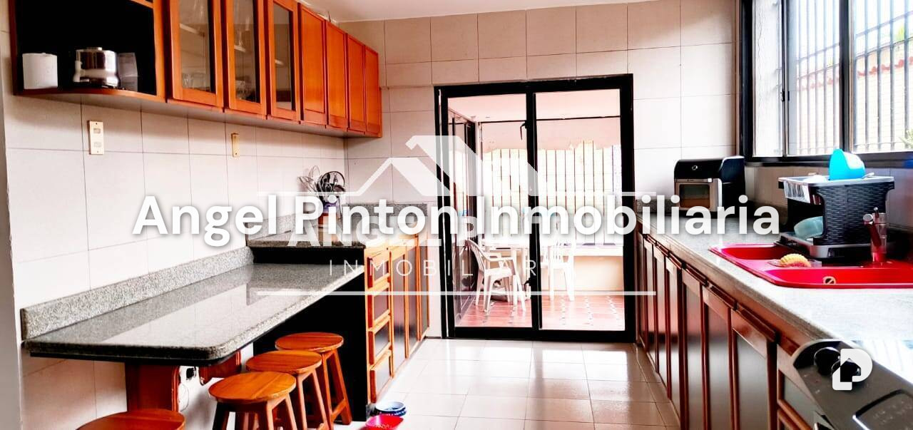 Casa en Avenida Principal, Araure – 5