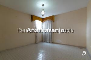 Casa en Alto Prado, Caracas – 11