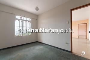 Casa en Alto Prado, Caracas – 28