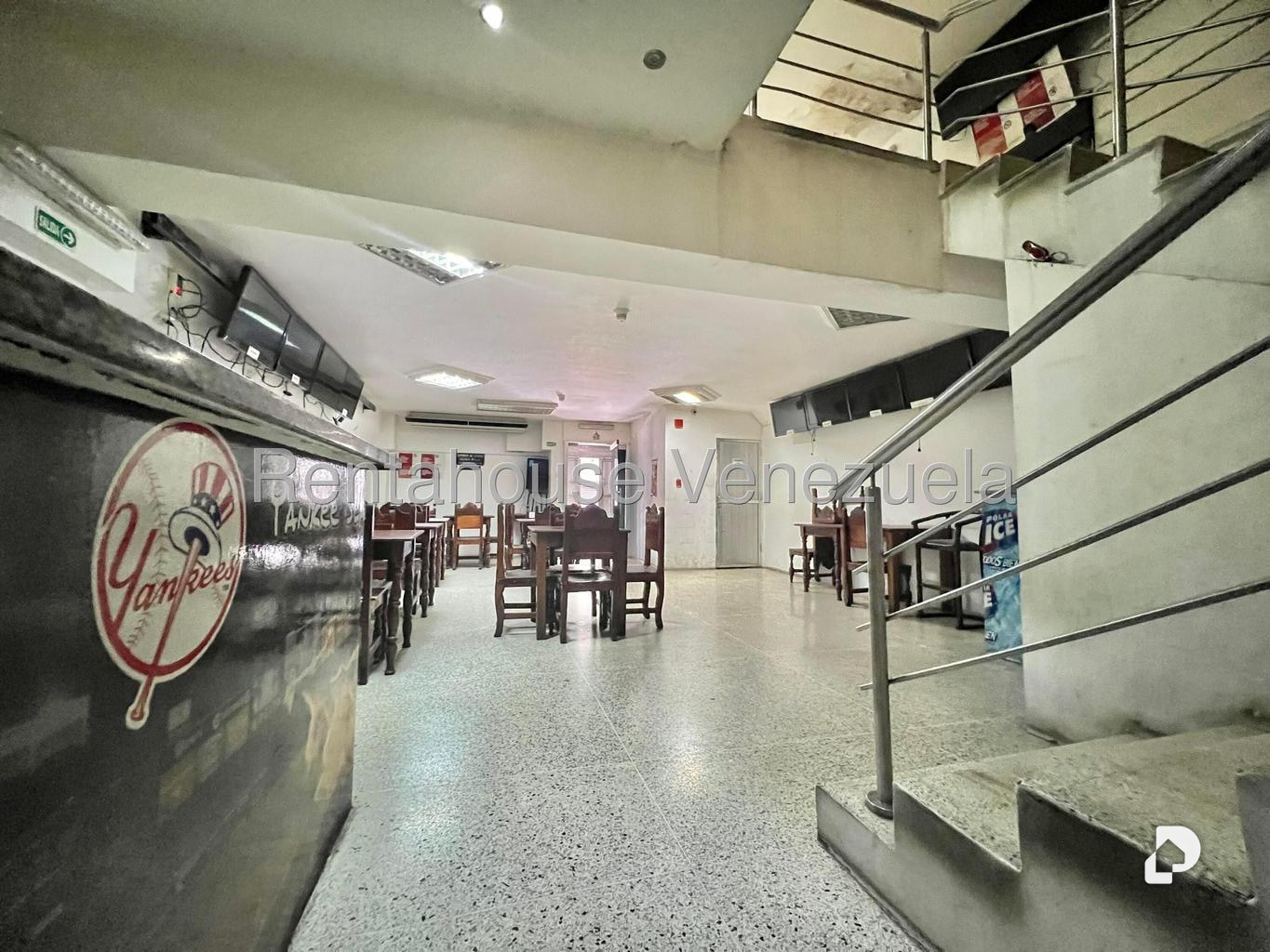 Local comercial en Parroquia La Candelaria, Caracas – 3