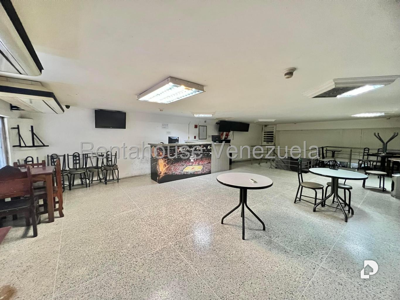 Local comercial en Parroquia La Candelaria, Caracas – 12