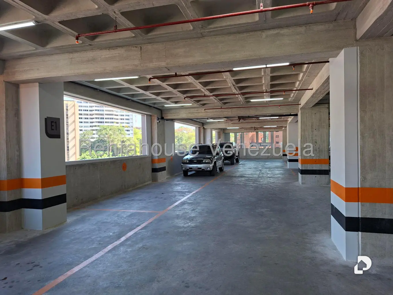 Oficina en Las Mercedes, Caracas – 12
