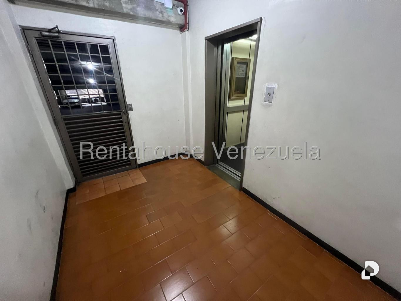 Apartamento en El Paraíso, Caracas – 17