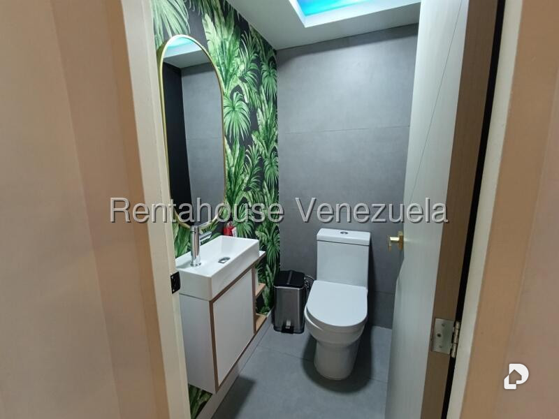 Commercial space in El Recreo, Caracas – 17
