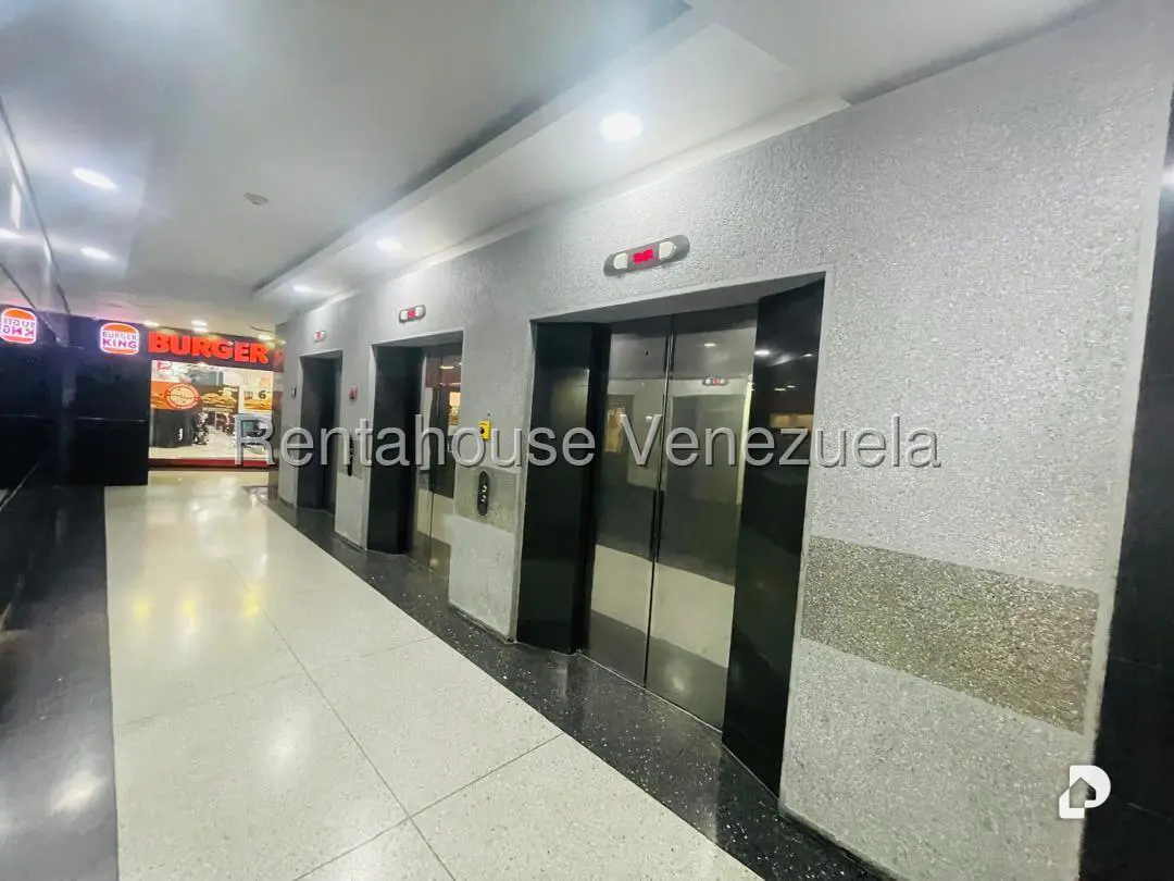 Oficina en El Rosal, Caracas – 18