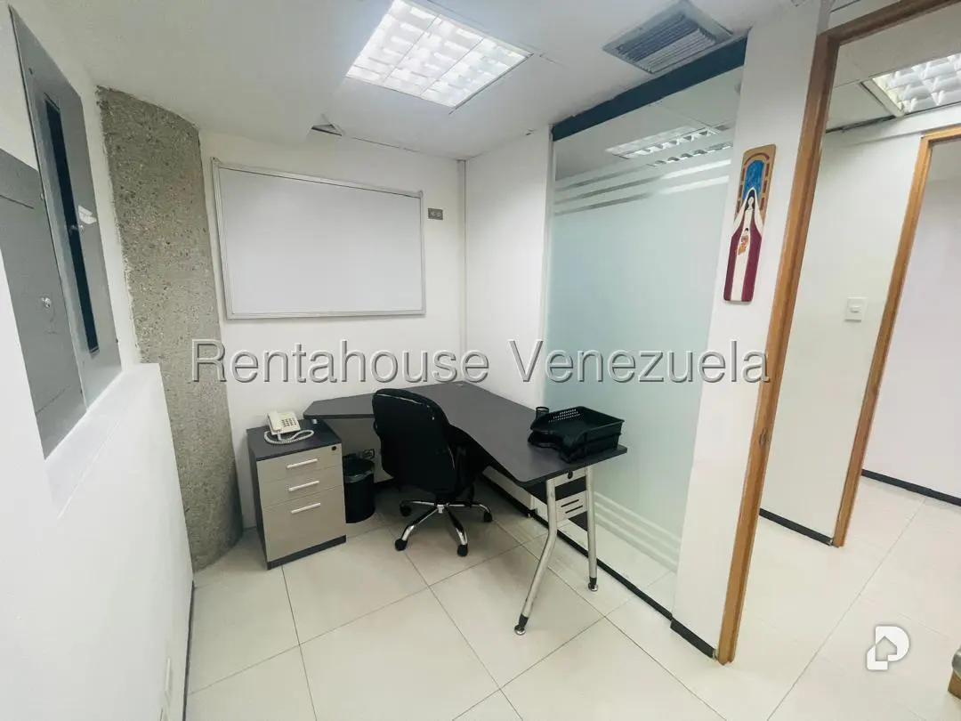 Oficina en El Rosal, Caracas – 11