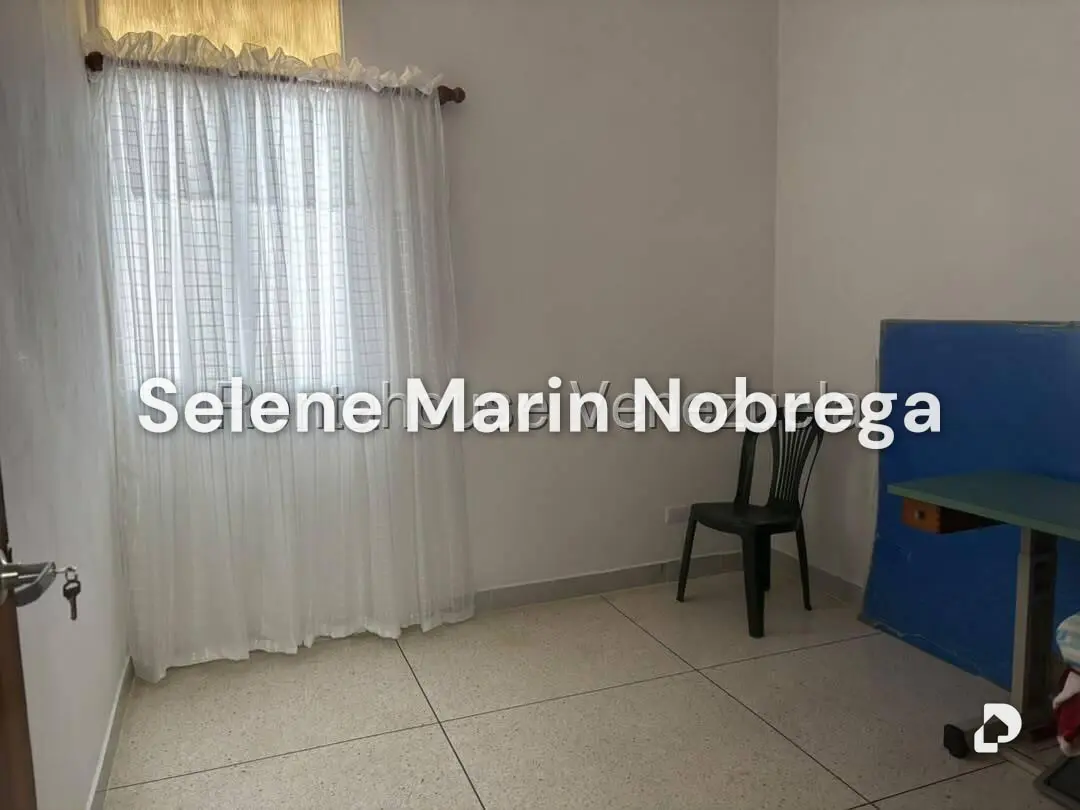 House in La Boyera, Caracas – 12