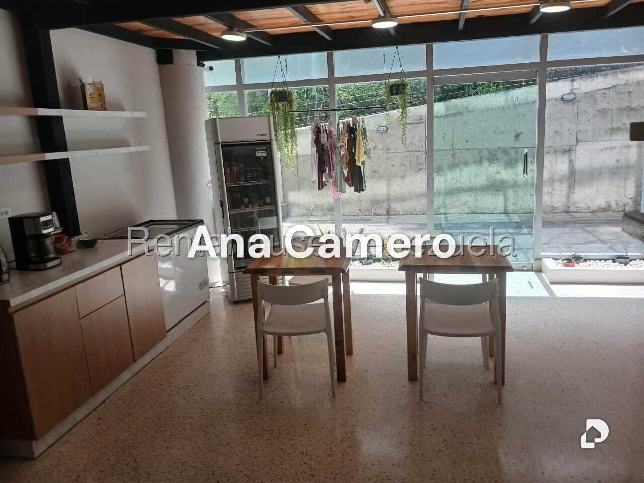 Local comercial en La Trinidad, Caracas – 11