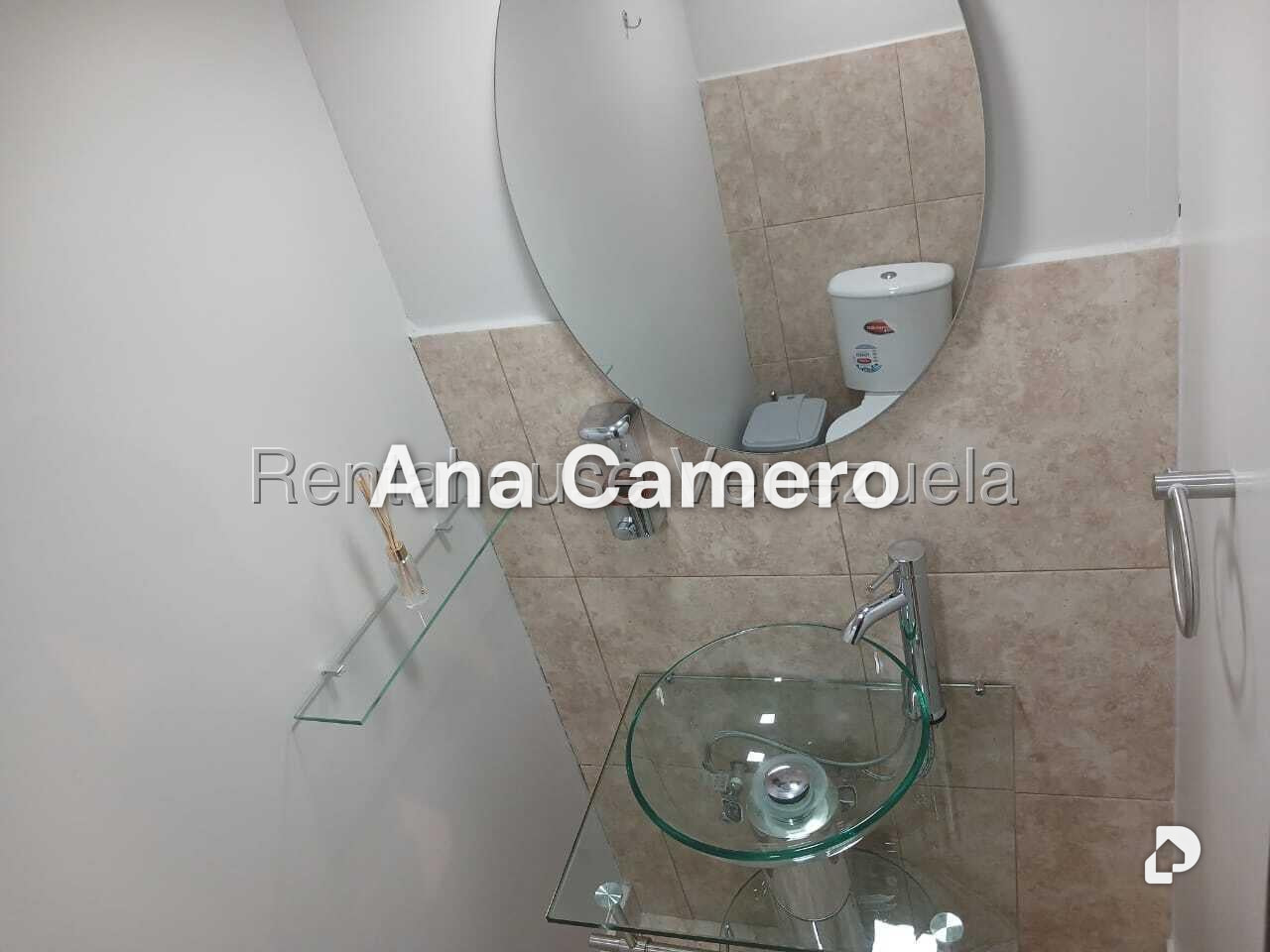Local comercial en La Trinidad, Caracas – 26