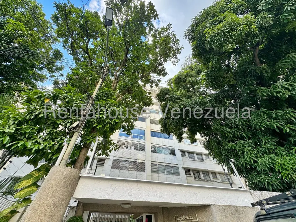 Apartment in Altamira, Caracas - 1