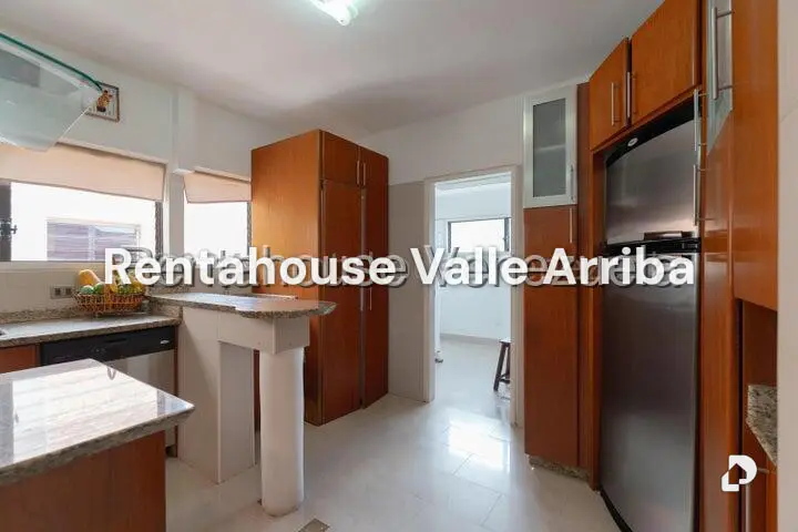 Apartamento en Las Esmeraldas, Caracas – 25