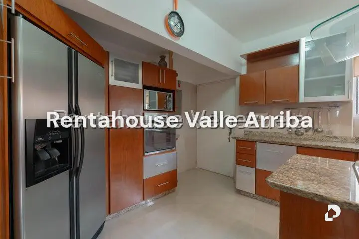 Apartamento en Las Esmeraldas, Caracas – 26