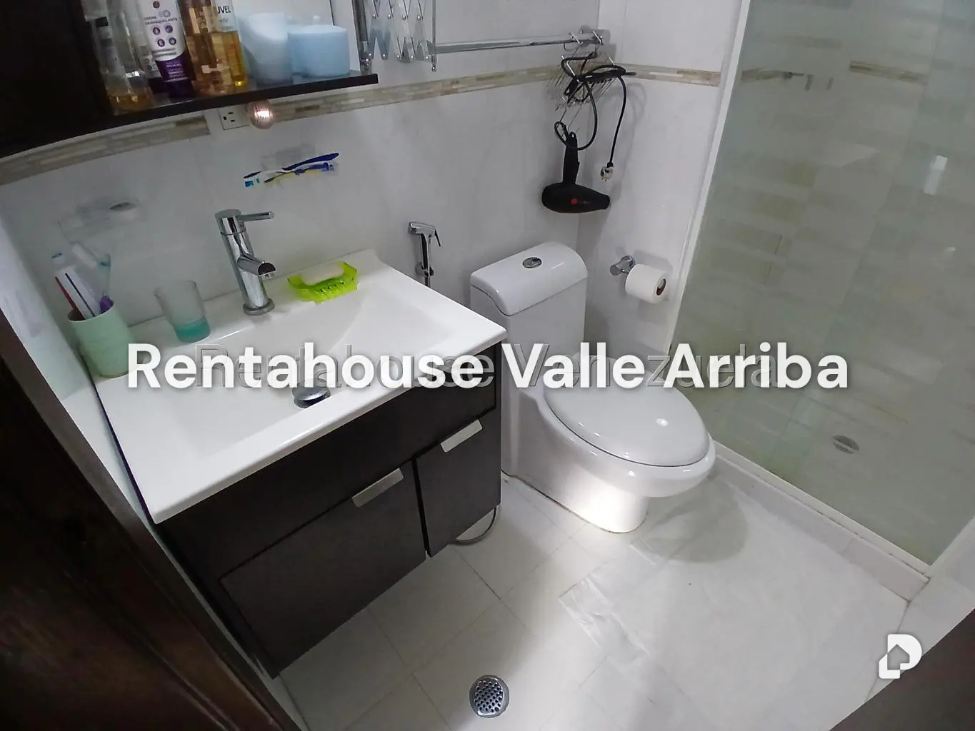 Apartamento en Los Naranjos Humboldt, Caracas – 16