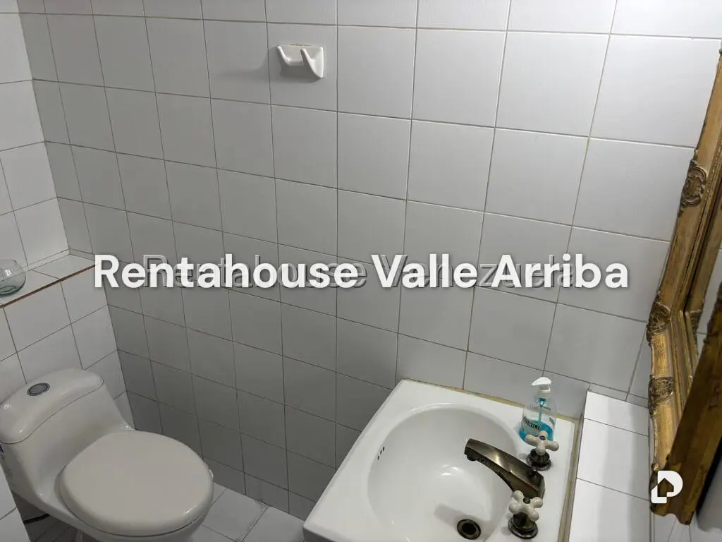 Casa en Alto Prado, Caracas – 14