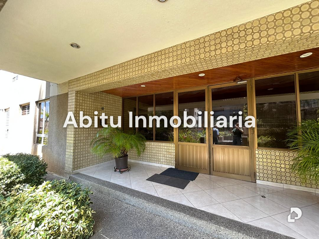 Apartamento en San Bernardino, Caracas – 2
