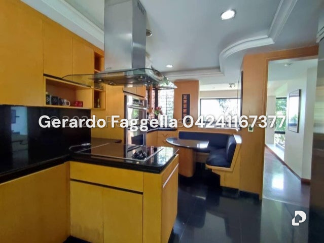 Townhouse en Los Guayabitos, Caracas – 12