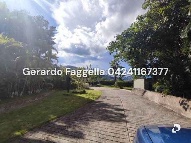 Townhouse en Los Guayabitos, Caracas – 3