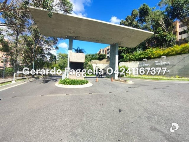 Townhouse en Los Guayabitos, Caracas – 2