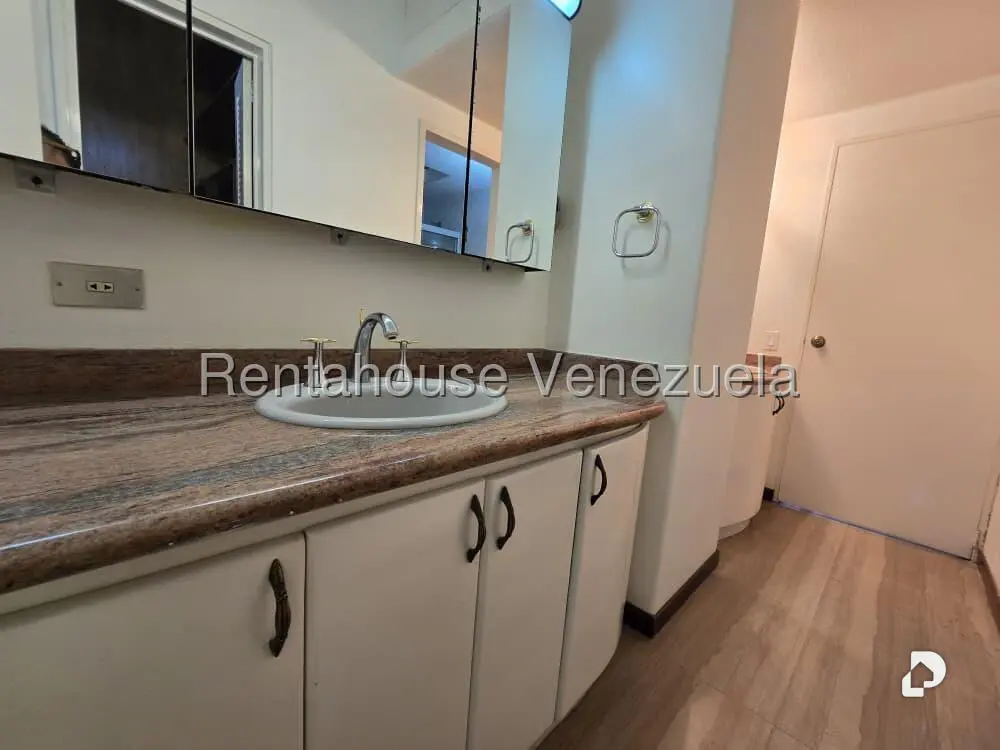 Apartamento en Cumbres de Curumo, Caracas – 23