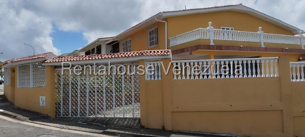 Casa en La Arboleda, San Antonio de Los Altos - 1
