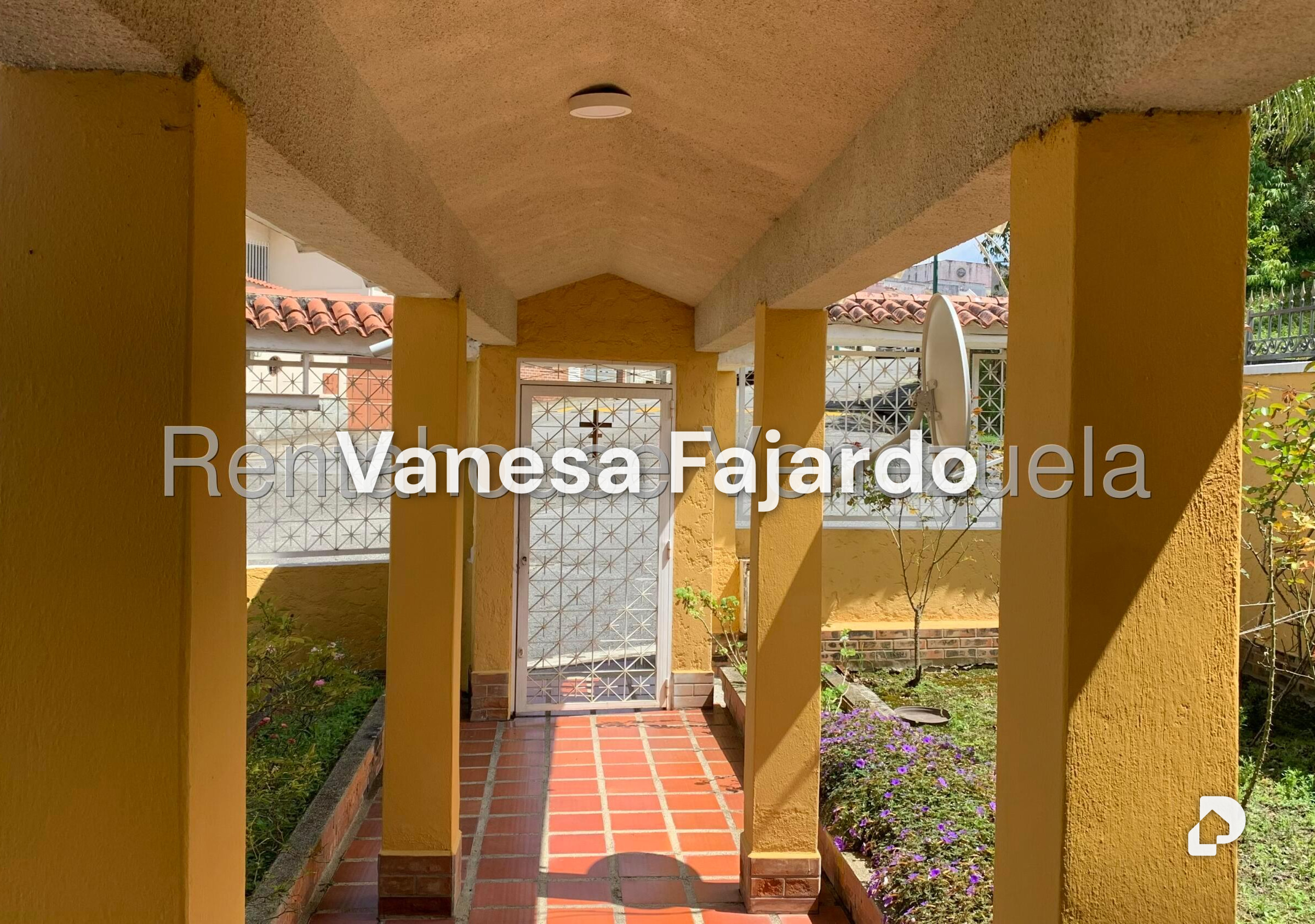 Casa en La Arboleda, San Antonio de Los Altos – 3
