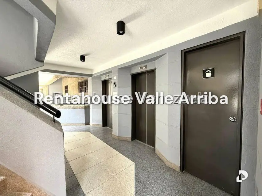 Apartamento en El Rosal, Caracas – 24