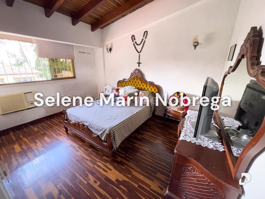Casa en Alto Prado, Caracas – 26
