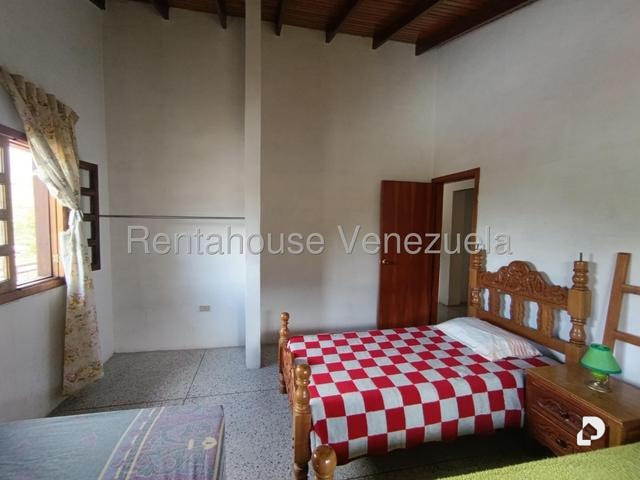 Casa en Sector El Volcan- La Playa, Tovar – 24