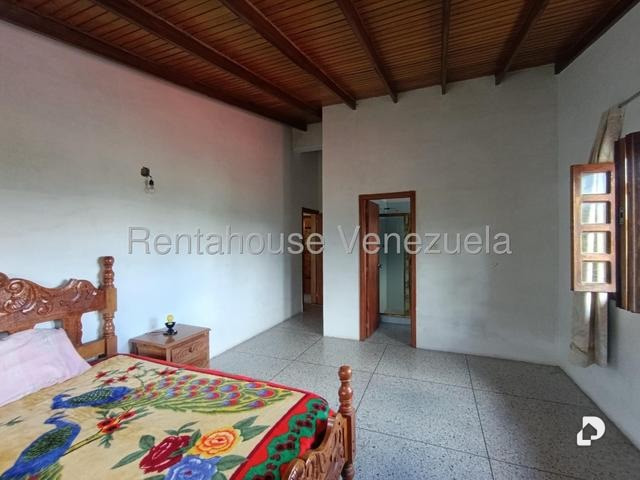 Casa en Sector El Volcan- La Playa, Tovar – 25