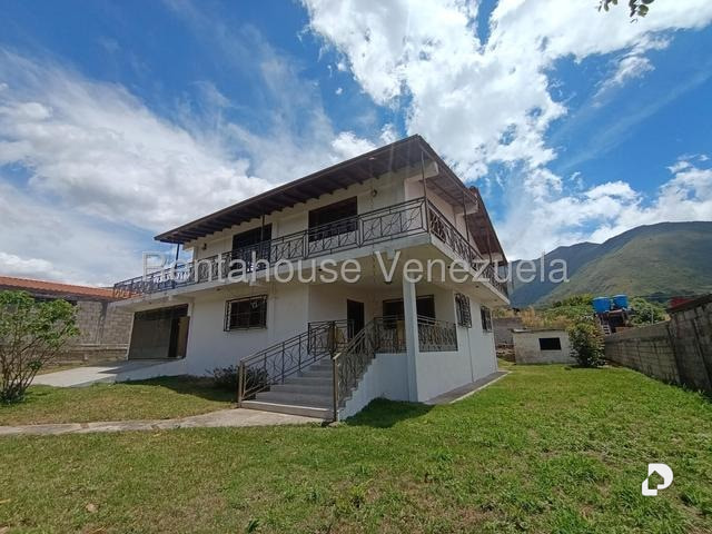 Casa en Sector El Volcan- La Playa, Tovar – 4