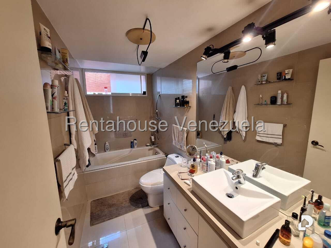 Apartamento en Campo Alegre, Caracas – 14